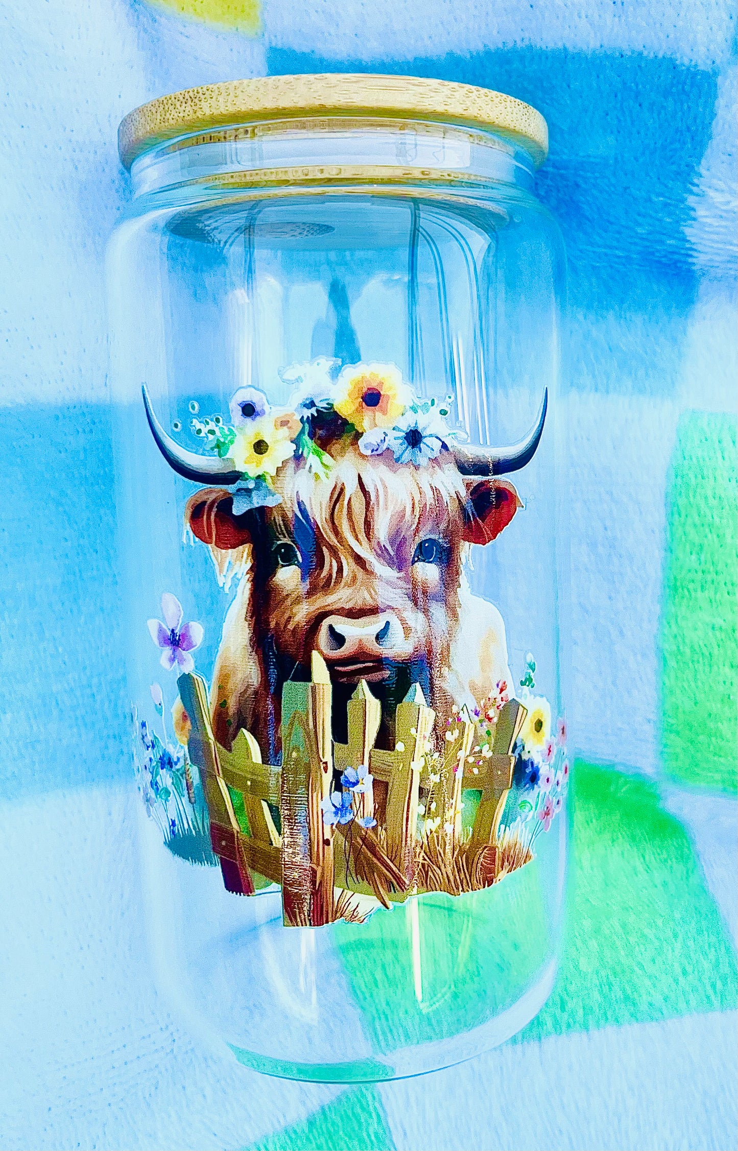 Highland cow w/ picket fence🐮